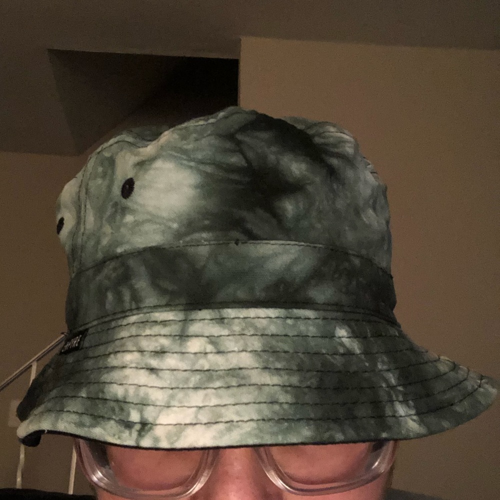 Empyre bucket hat